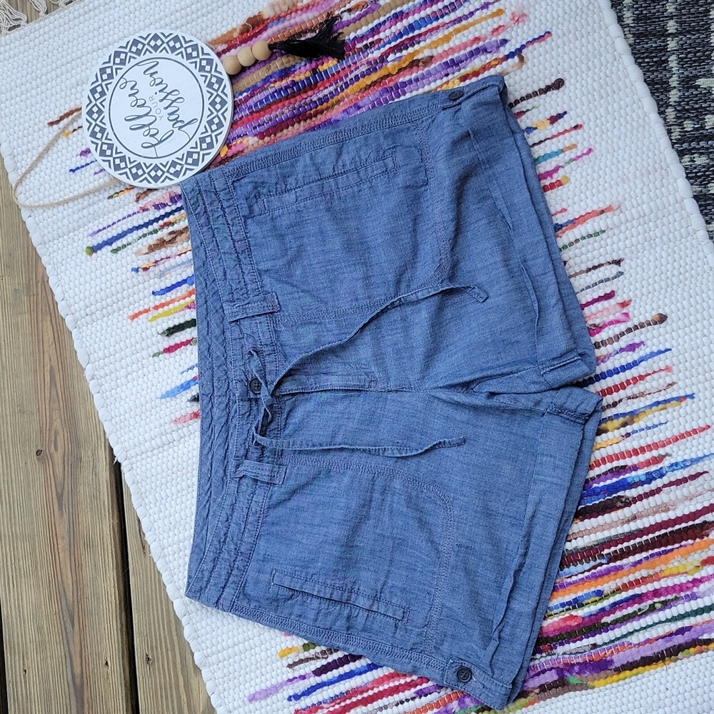Old Navy Cotton Chambray shorts Size 12